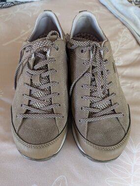 Dansko Vibram Hiking Shoes (never worn)